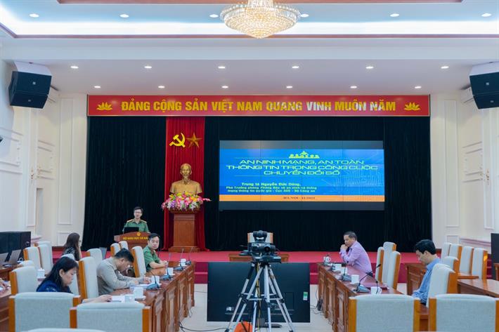 Quang cảnh tập huấn tại điểm cầu tại Bộ GDĐT