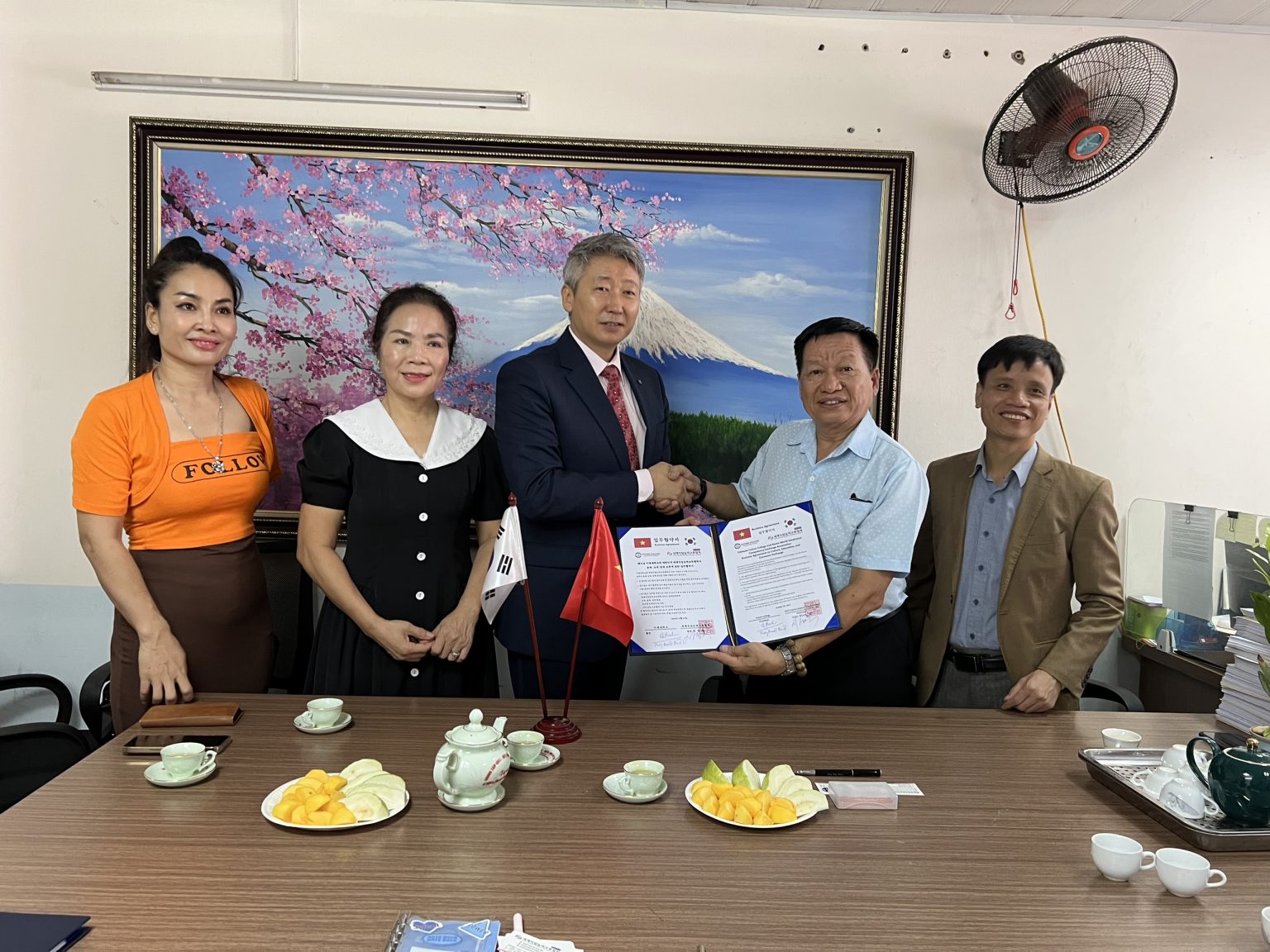 le-ky-ket-hop-tac-giua-truong-trung-cap-future-viet-nam-voi-hiep-hoi-giao-luu-cac-nganh-nghe-the-gioi-3